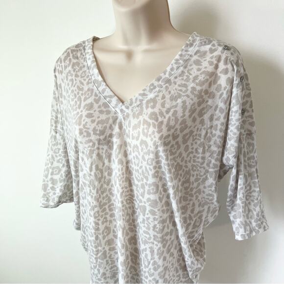 Express Sheer V Neck T Shirt White Cheetah Size Small Animal Print Comfy Tee - Picture 3 of 7